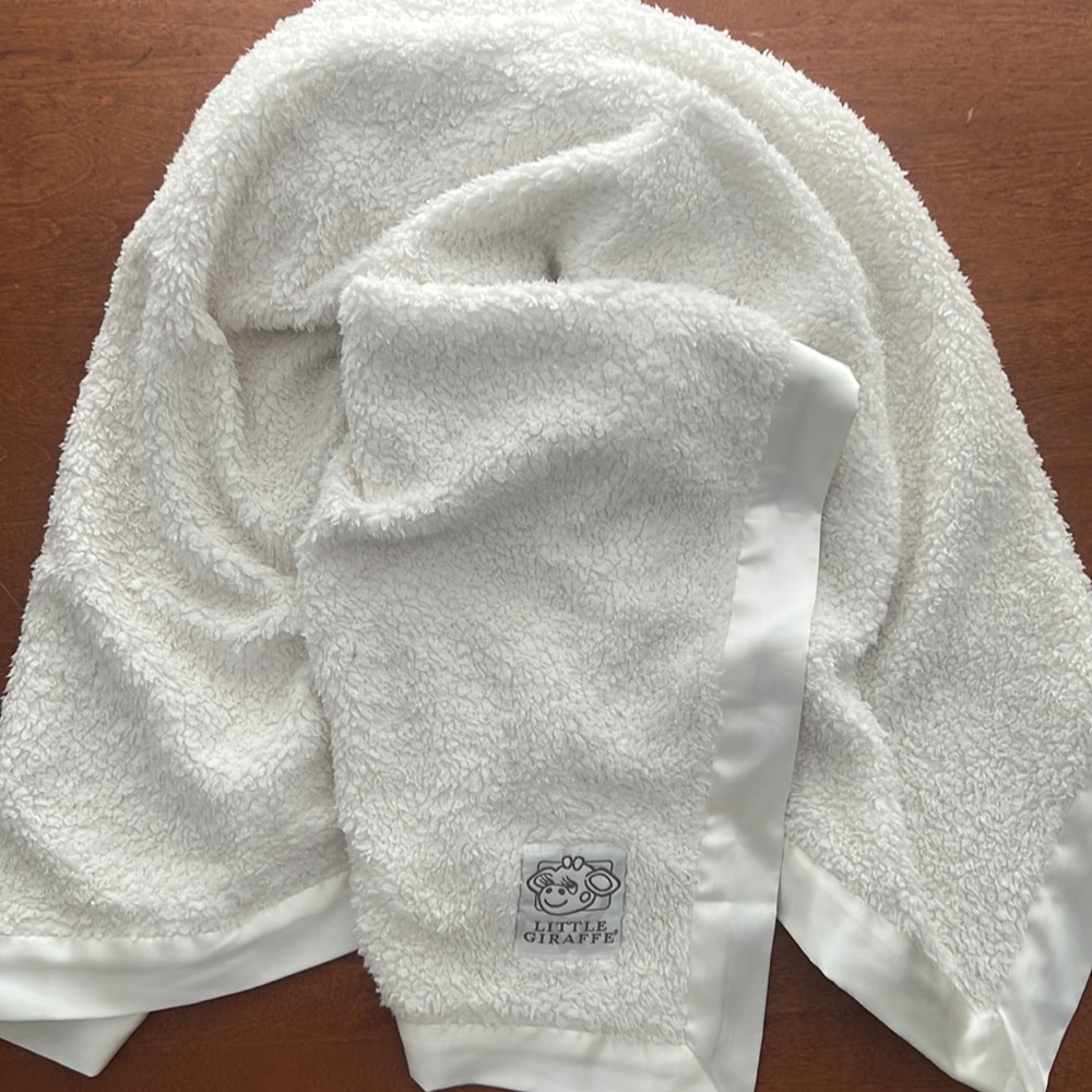 Little Giraffe baby blanket